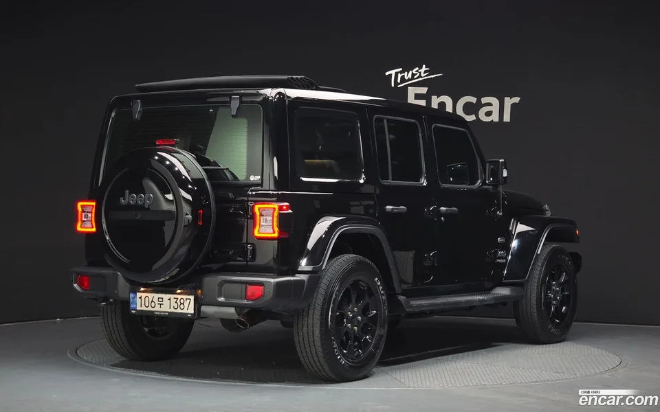 Jeep Wrangler 2.0 4 2022 — миниатюра 2