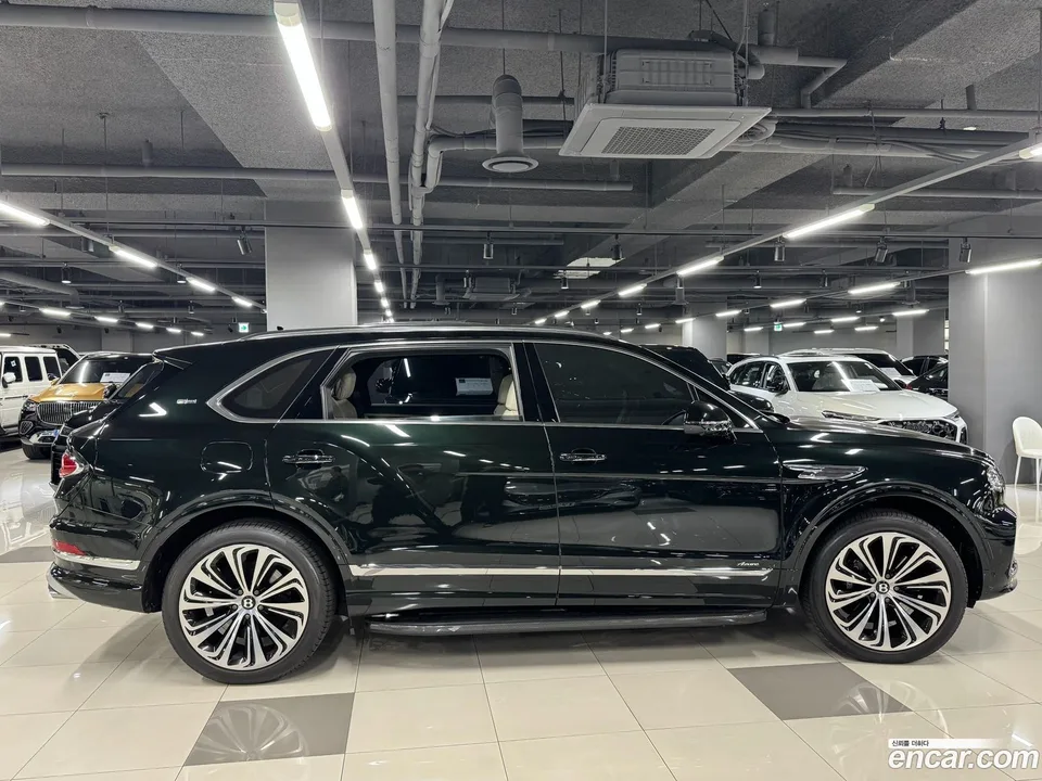 Bentley Bentayga 4.0 V8 EWB 2024 — миниатюра 2