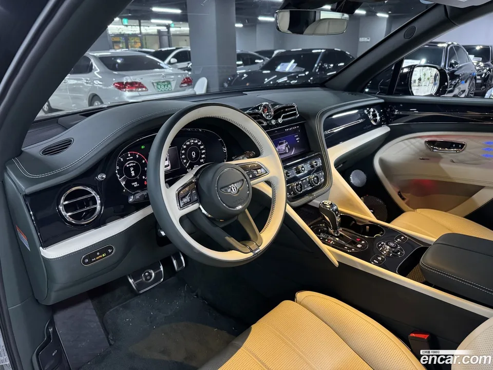 Bentley Bentayga 4.0 V8 EWB 2024 — миниатюра 4