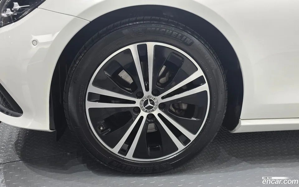 Mercedes-Benz E-Class E250 2022 — миниатюра 5