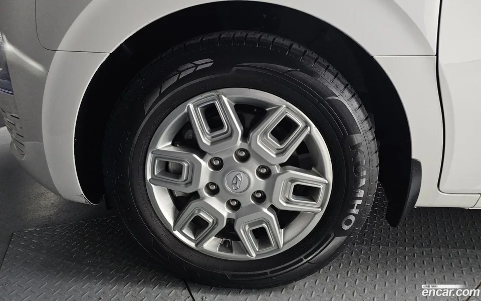 Hyundai Staria 3 2023 — миниатюра 5