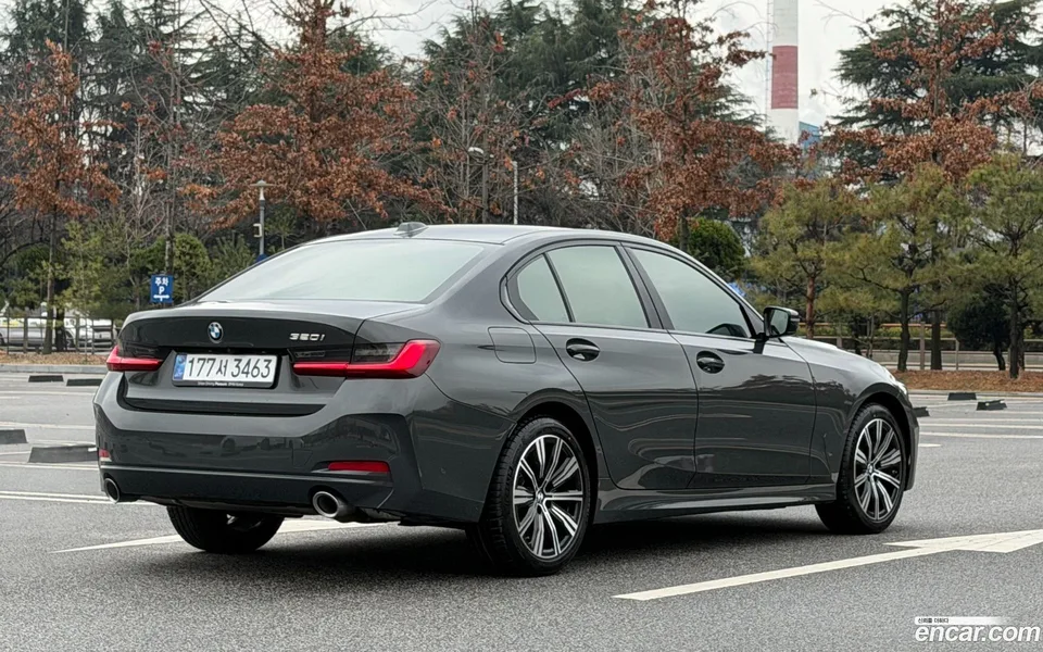 BMW 3 Series 320i 2025 — миниатюра 2