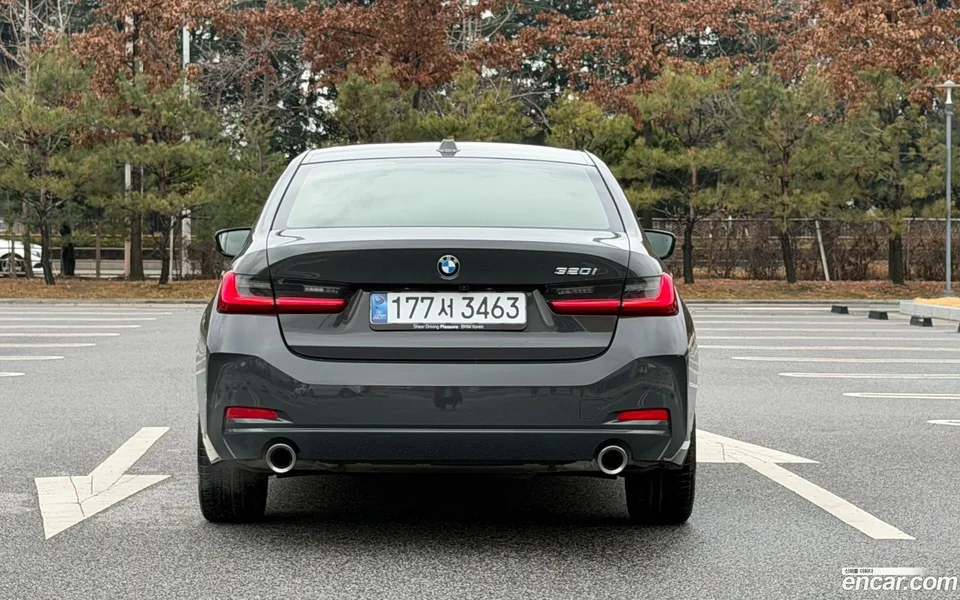 BMW 3 Series 320i 2025 — миниатюра 4