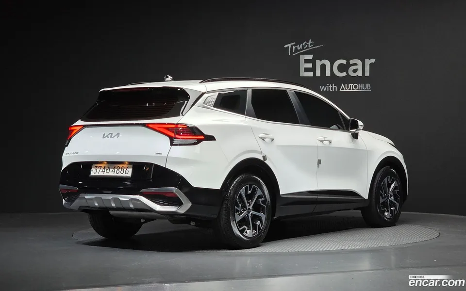 Kia Sportage Hybrid 2WD 2023 — миниатюра 2