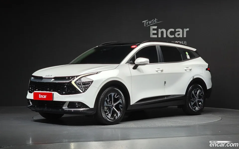 Kia Sportage Hybrid 2WD 2023 — фото 1, купить с доставкой в Москву