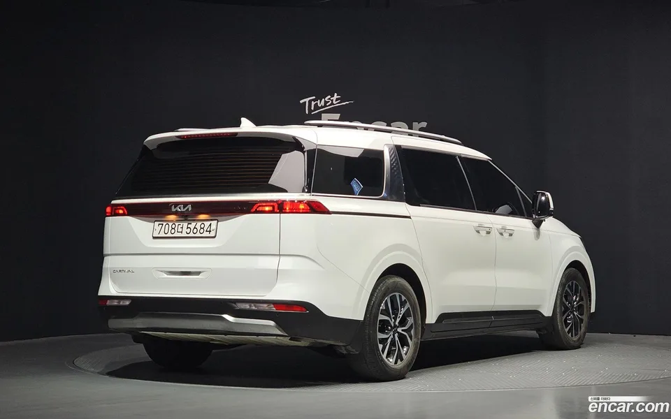 Kia Carnival 11 2022 — миниатюра 2