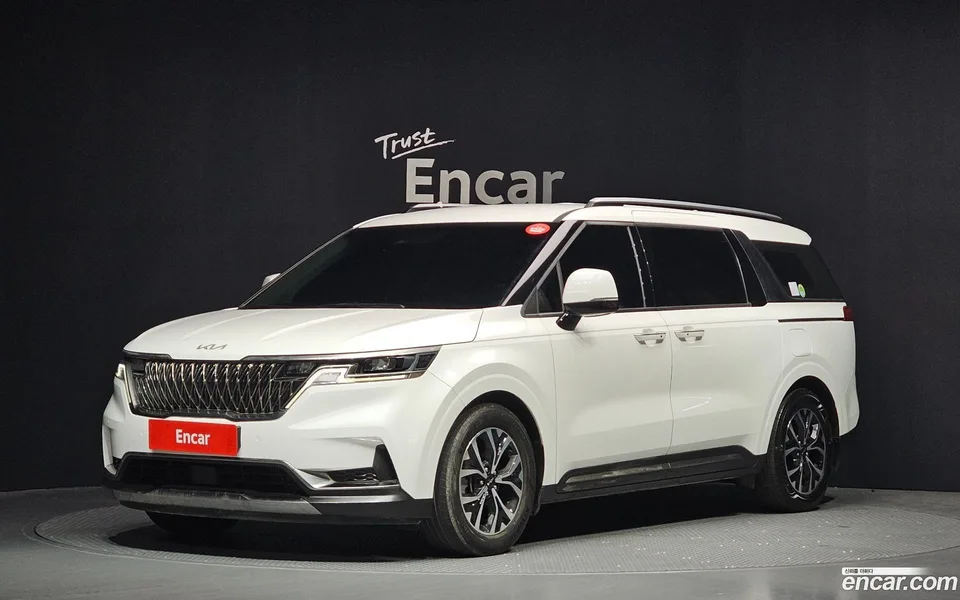 Kia Carnival 11 2022 — фото 1, купить с доставкой в Москву