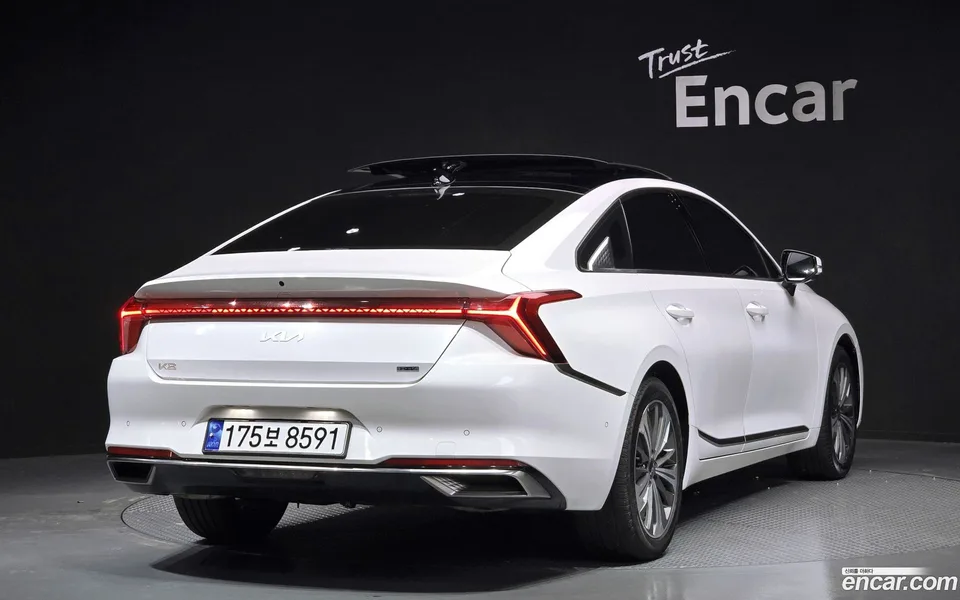 Kia K8 Hybrid 2023 — миниатюра 2