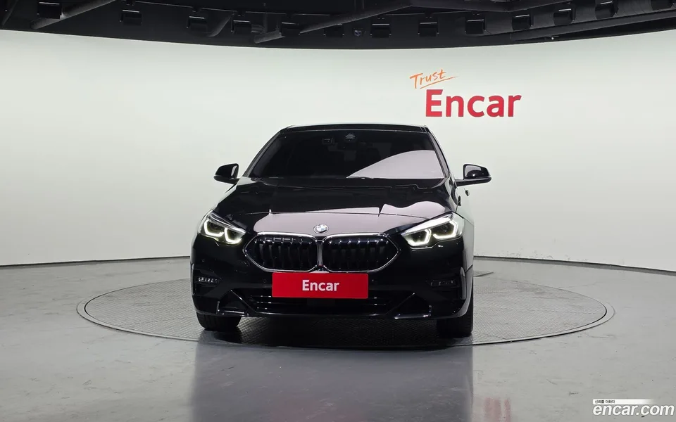 BMW 2 Series Gran Coupe 220i 2024 — миниатюра 3