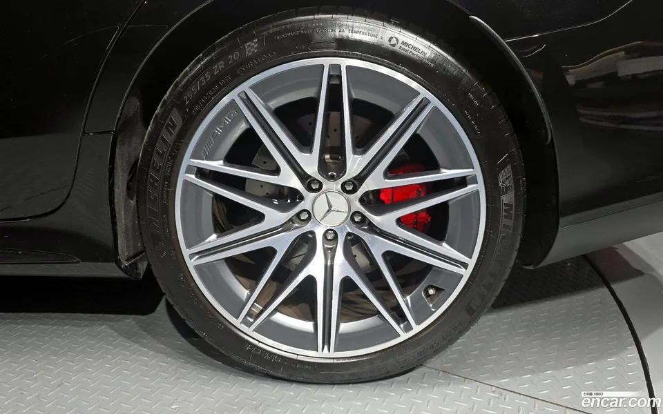 Mercedes-Benz AMG GT 4 43 4MATIC+ 2023 — миниатюра 5