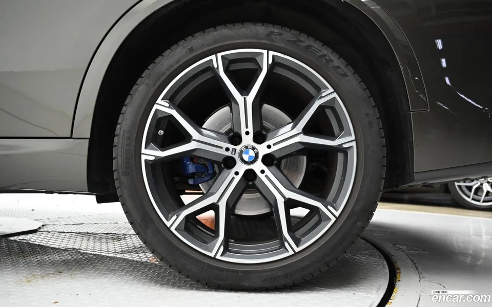 BMW X5 xDrive 40i M 2022 — миниатюра 5