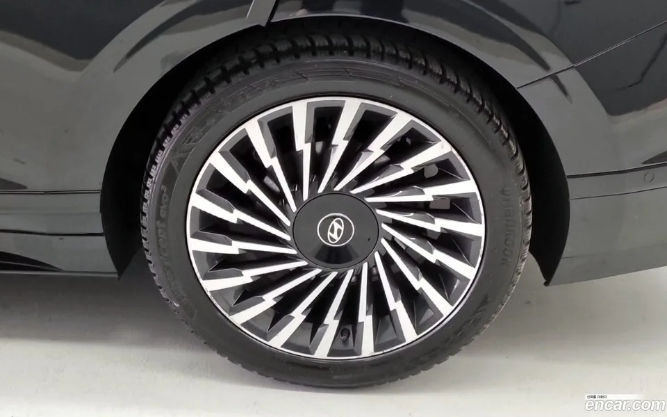 Hyundai Grandeur Hybrid 2023 — миниатюра 5