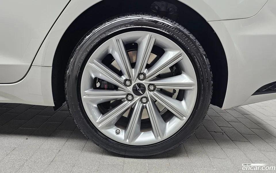 Genesis G70 Shooting Brake 2.5T 4WD 2023 — миниатюра 5