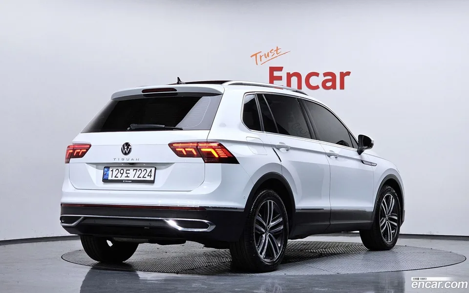Volkswagen Tiguan 2.0 TDI 2022 — миниатюра 2