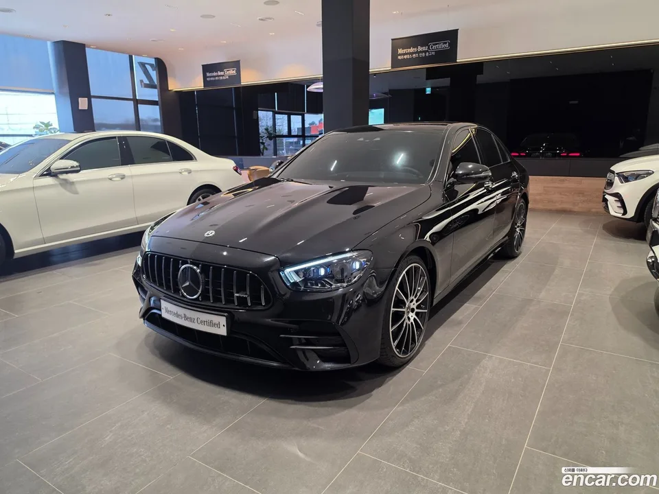 Mercedes-Benz E-Class E350 4MATIC AMG Line 2023 — фото 1, купить с доставкой в Москву