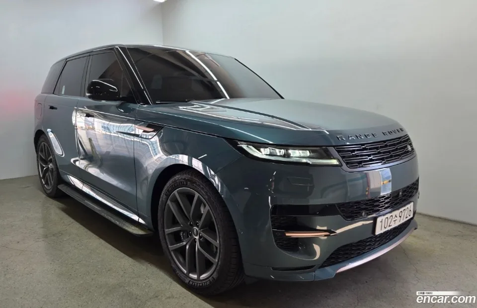 Land Rover Range Rover Sport P550E HSE 2024 — фото 1, купить с доставкой в Москву