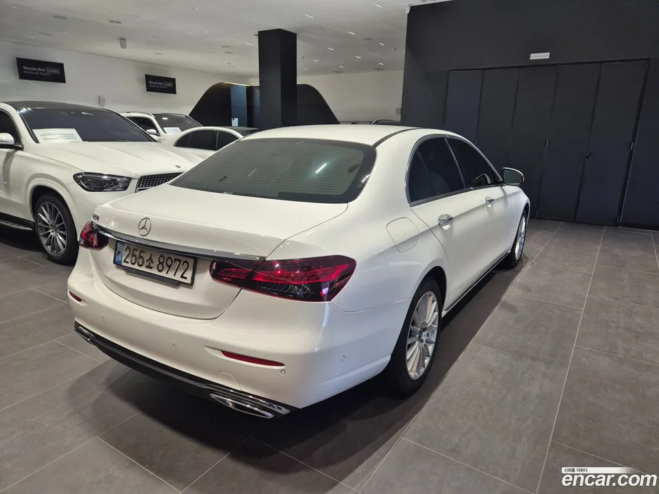 Mercedes-Benz E-Class E250 2022 — миниатюра 2