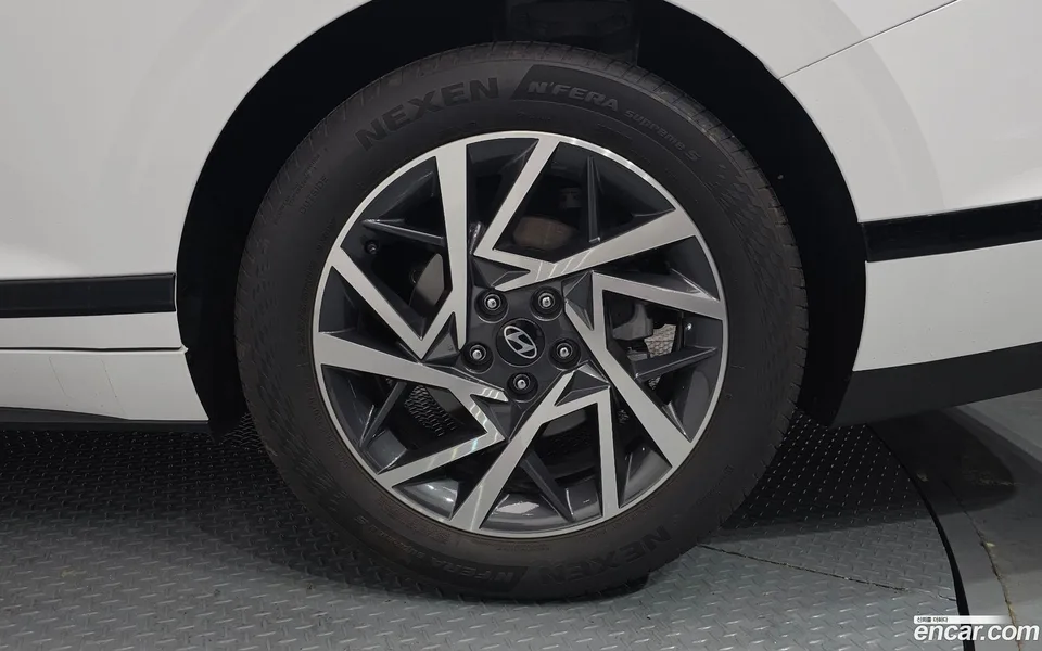 Hyundai Grandeur 2.5 2WD 2023 — миниатюра 5