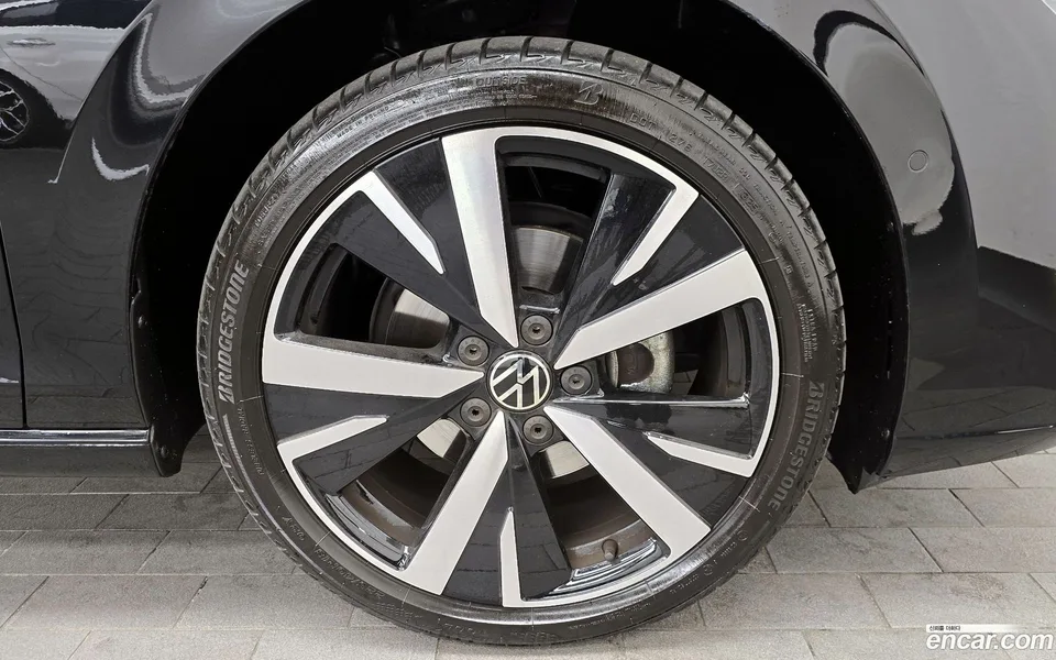 Volkswagen Golf 2.0 TDI 2025 — миниатюра 5