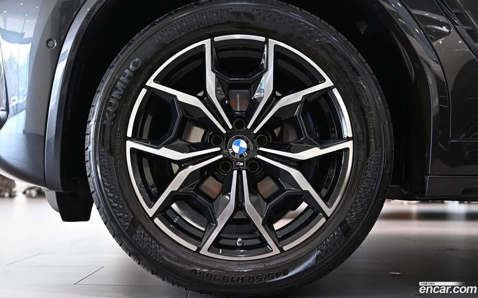 BMW X4 xDrive20i M 2022 — миниатюра 5