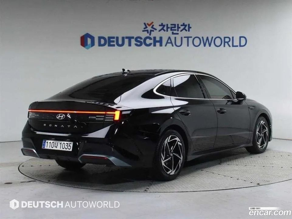 Hyundai Sonata The Edge Hybrid 2023 — миниатюра 2