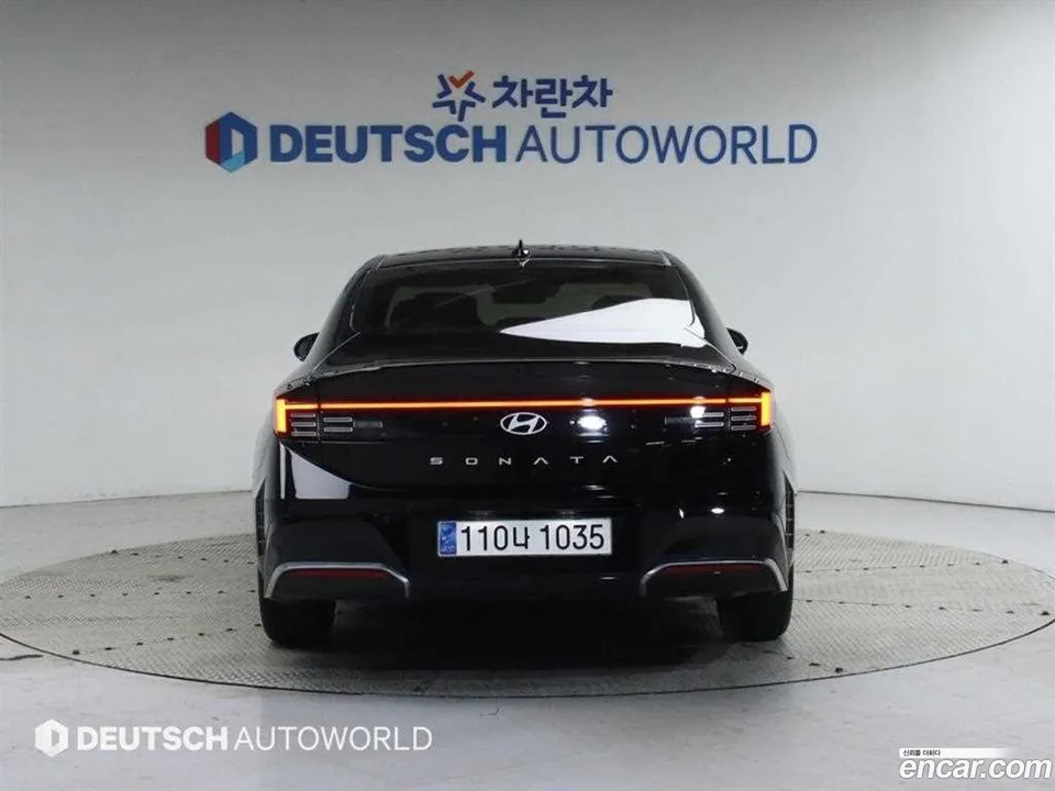 Hyundai Sonata The Edge Hybrid 2023 — миниатюра 4