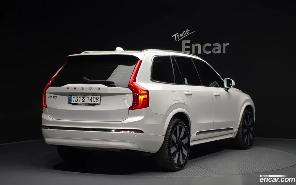 Volvo XC90 T8 2024 — миниатюра 2