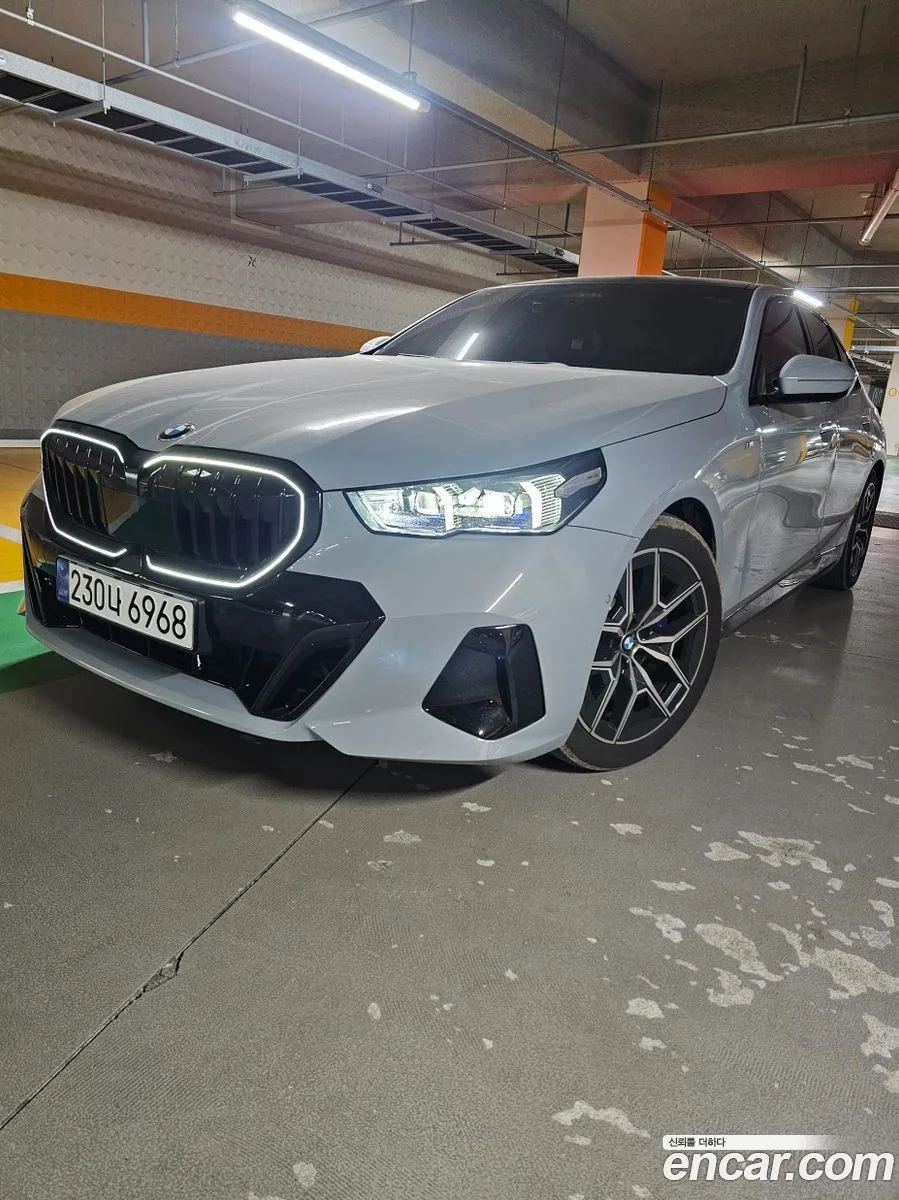 BMW 5 Series 520i M 2024 — миниатюра 2