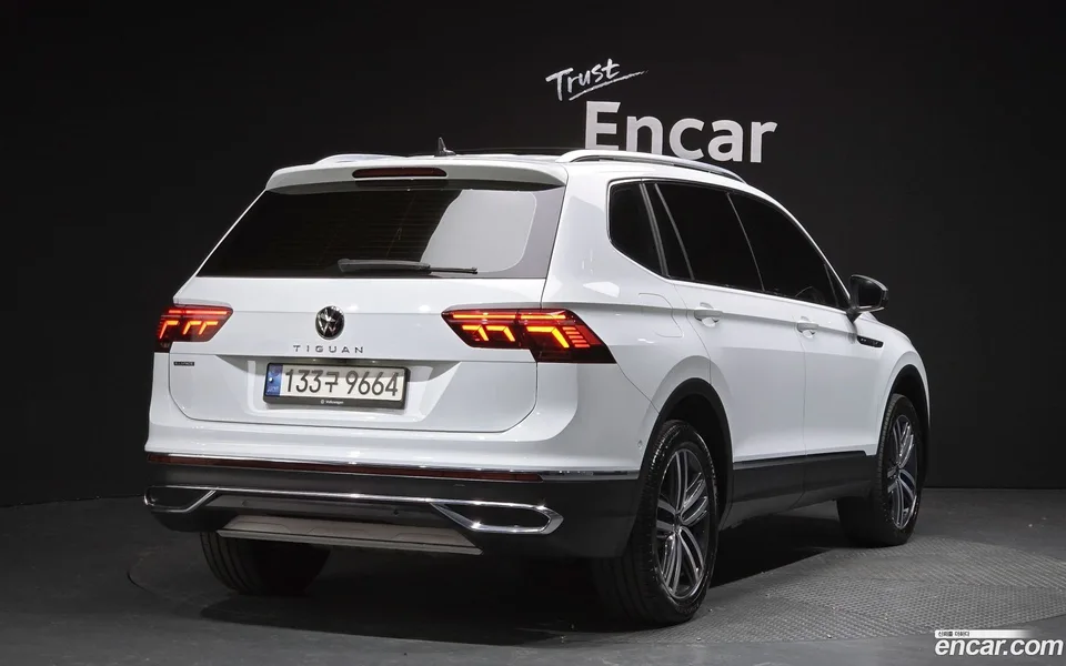 Volkswagen Tiguan Allspace 2.0 TSI 2022 — миниатюра 2