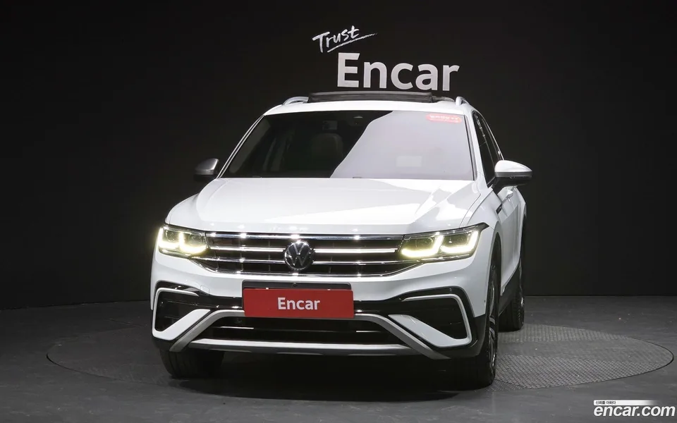Volkswagen Tiguan Allspace 2.0 TSI 2022 — миниатюра 3