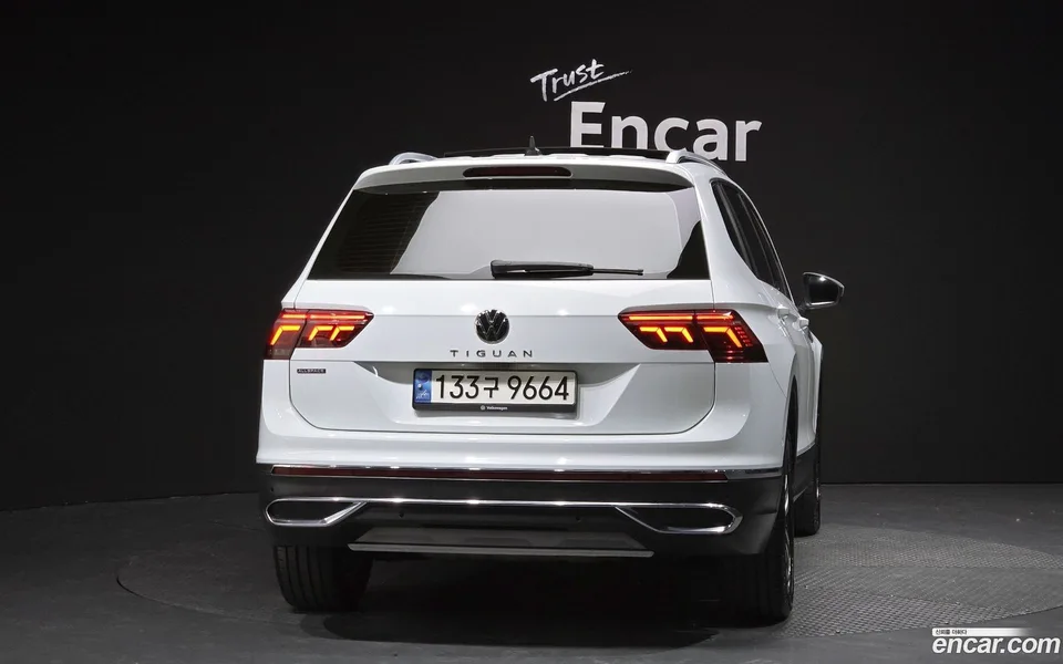 Volkswagen Tiguan Allspace 2.0 TSI 2022 — миниатюра 4