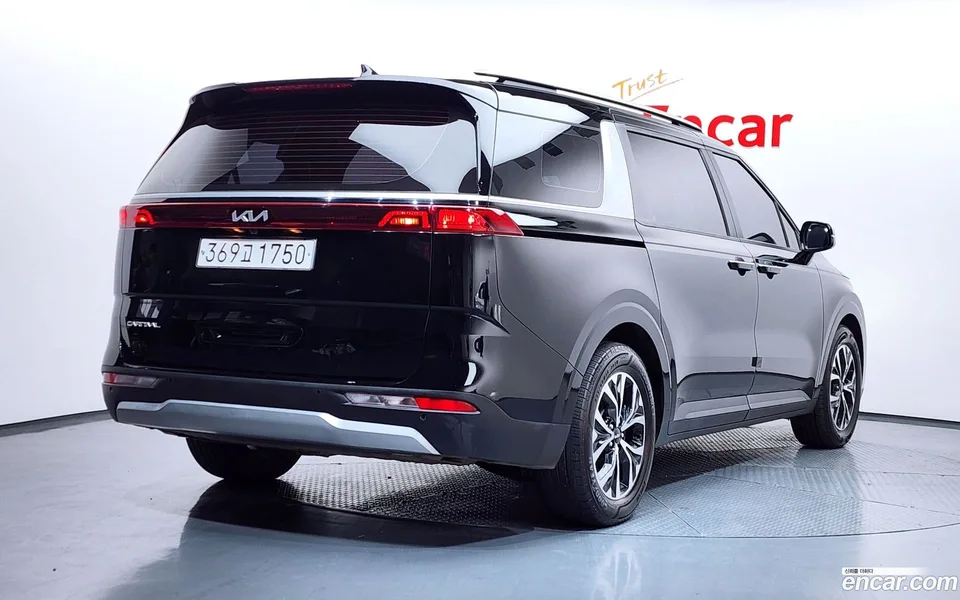 Kia Carnival 9 2022 — миниатюра 2