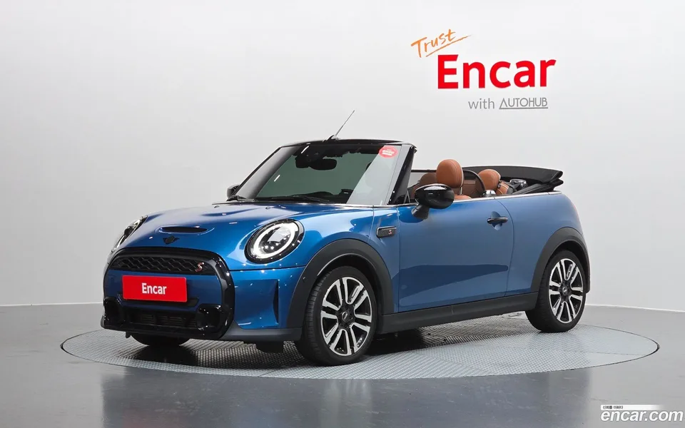 MINI Cooper S Convertible 2024 — фото 1, купить с доставкой в Москву