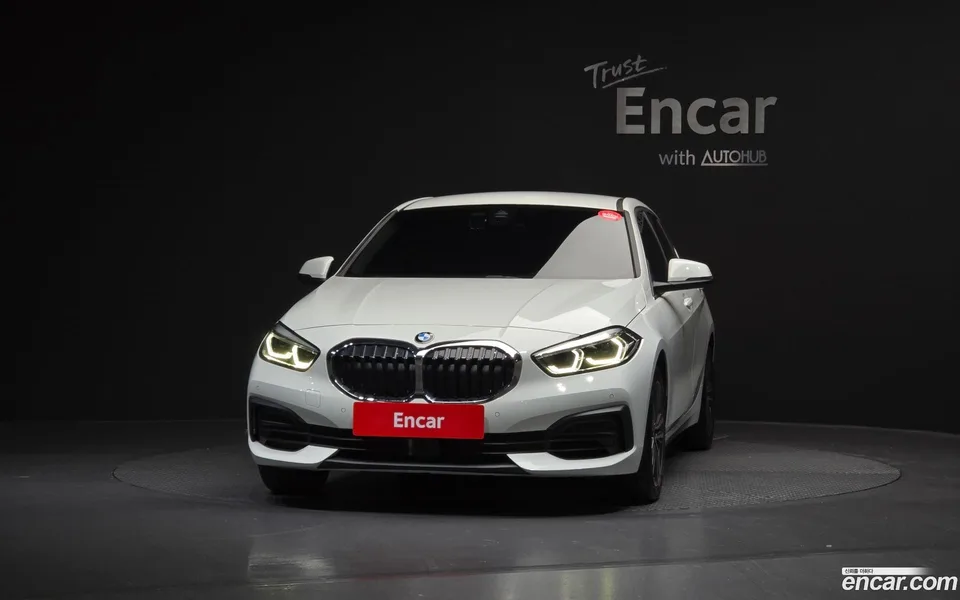 BMW 1 Series 120i 2022 — миниатюра 3