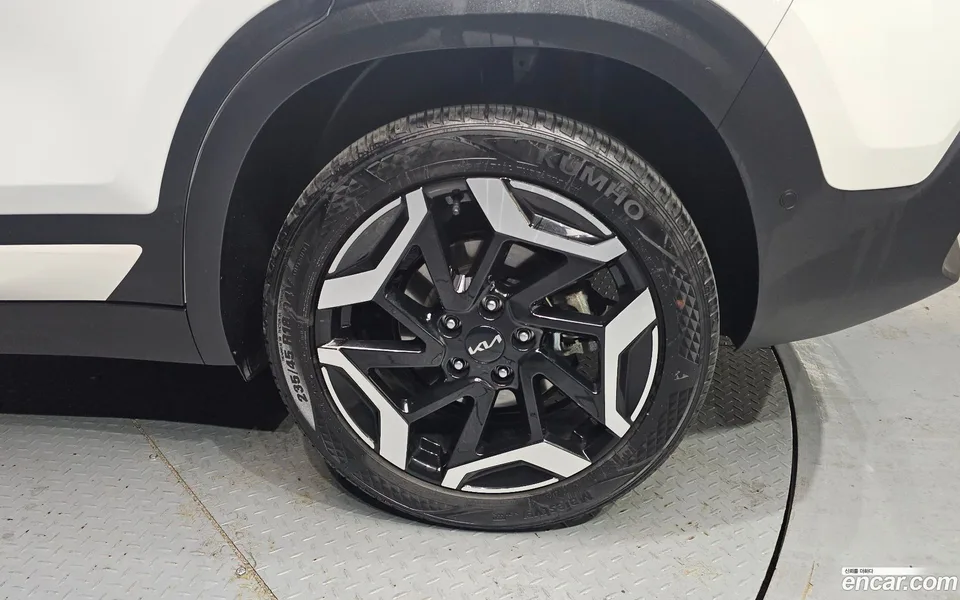 Kia Seltos 1.6 4WD 2025 — миниатюра 5