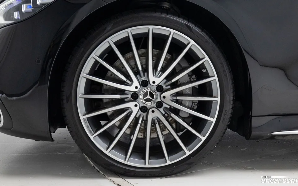 Mercedes-Benz S-Class S500L 4MATIC 2025 — миниатюра 5
