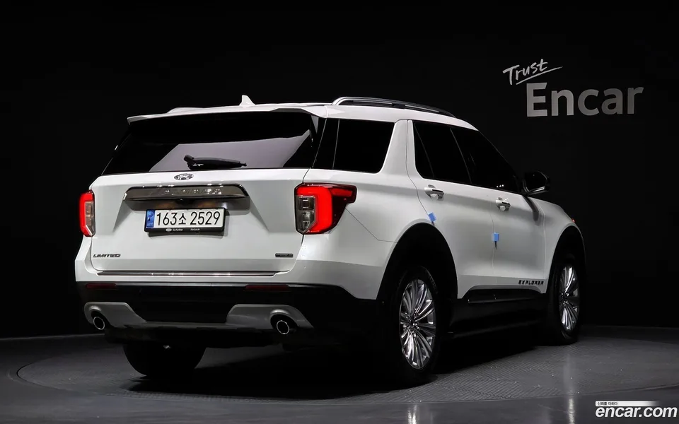 Ford Explorer 3.3 2022 — миниатюра 2