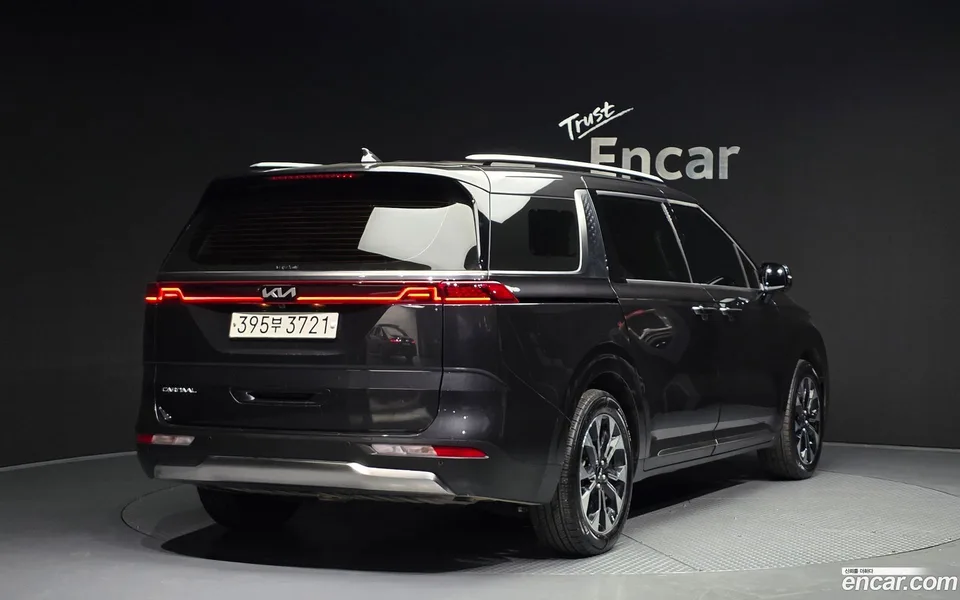 Kia Carnival 9 2023 — миниатюра 2