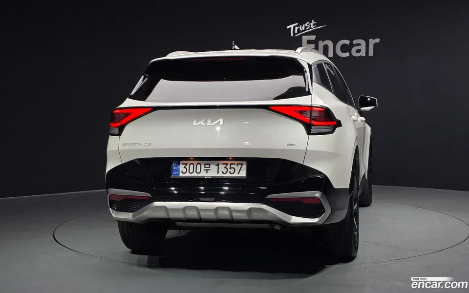 Kia Sportage Hybrid 4WD 2023 — миниатюра 4