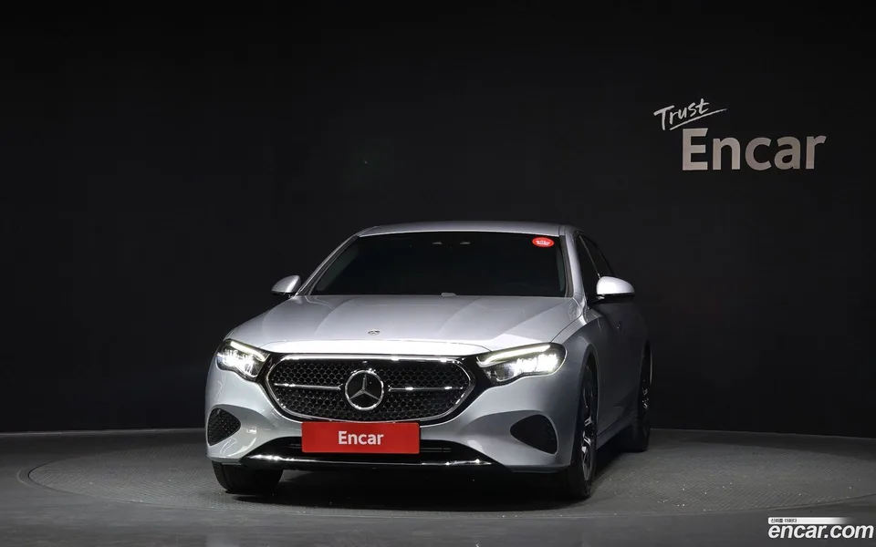 Mercedes-Benz E-Class E200 2024 — миниатюра 3