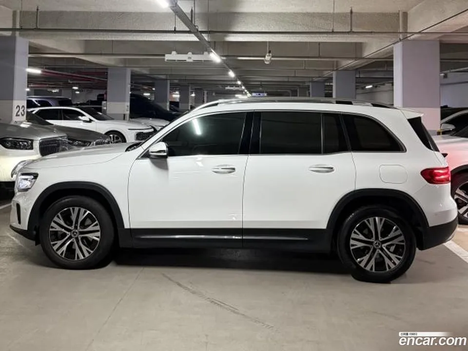 Mercedes-Benz GLB-Class GLB200 d 2023 — миниатюра 2