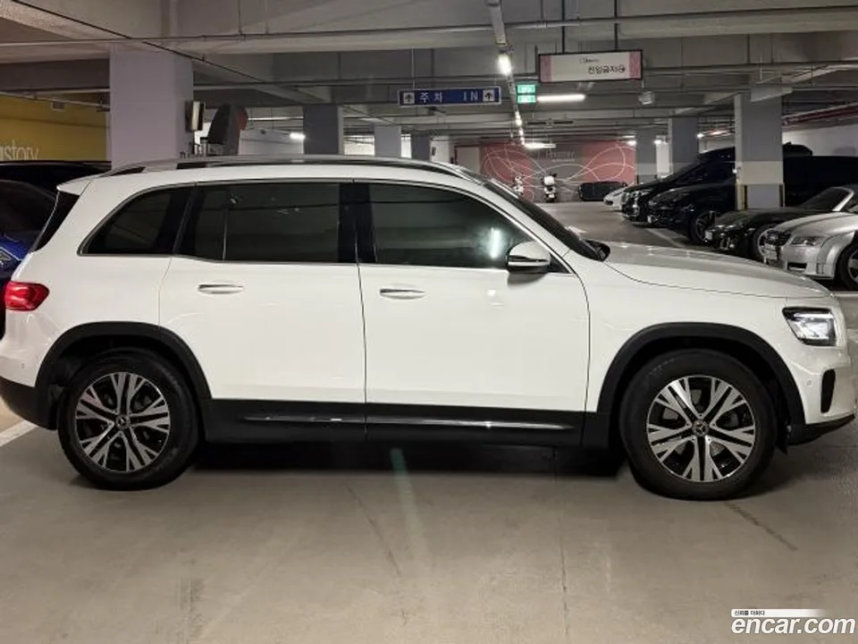 Mercedes-Benz GLB-Class GLB200 d 2023 — миниатюра 3
