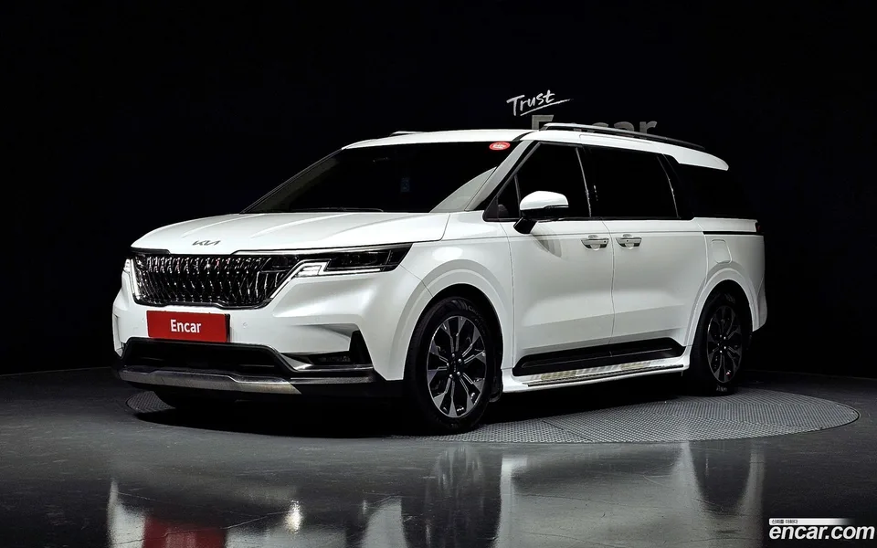 Kia Carnival 7 2022 — фото 1, купить с доставкой в Москву