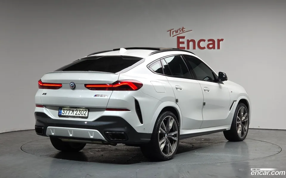 BMW X6 M50i 2023 — миниатюра 2