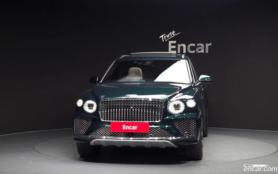 Bentley Bentayga 4.0 V8 EWB 2024 — миниатюра 3