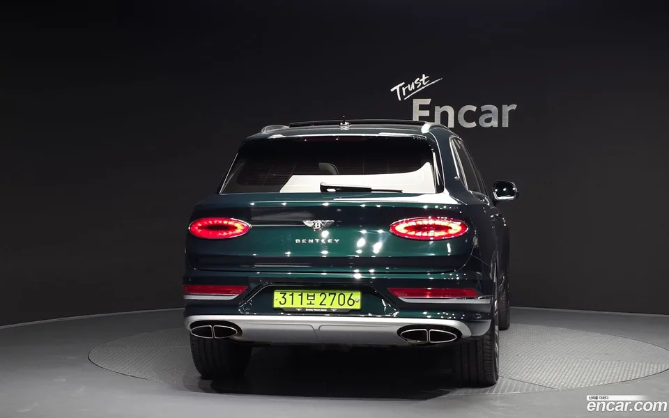 Bentley Bentayga 4.0 V8 EWB 2024 — миниатюра 4