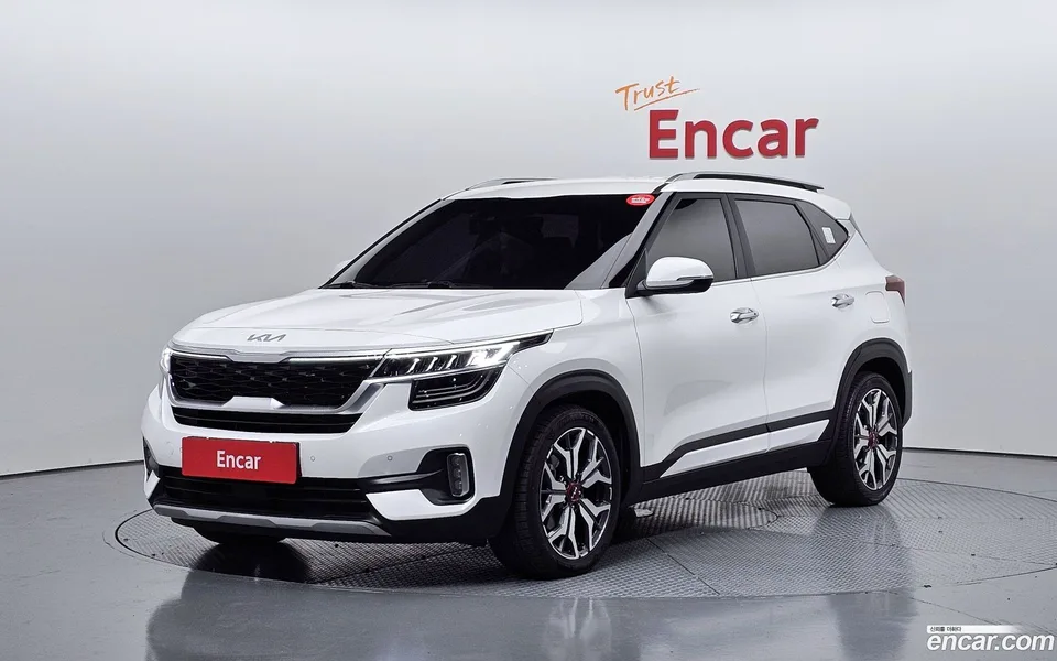 Kia Seltos 1.6 2WD 2022 — фото 1, купить с доставкой в Москву