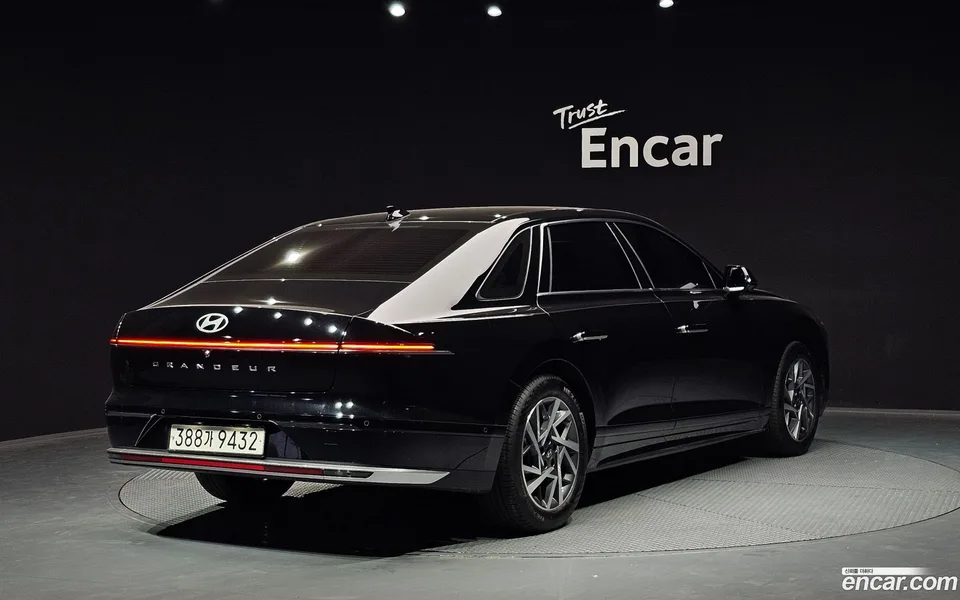 Hyundai Grandeur 2.5 2WD 2023 — миниатюра 2