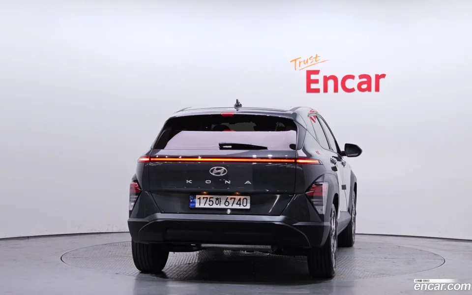 Hyundai Kona Hybrid 2023 — миниатюра 4