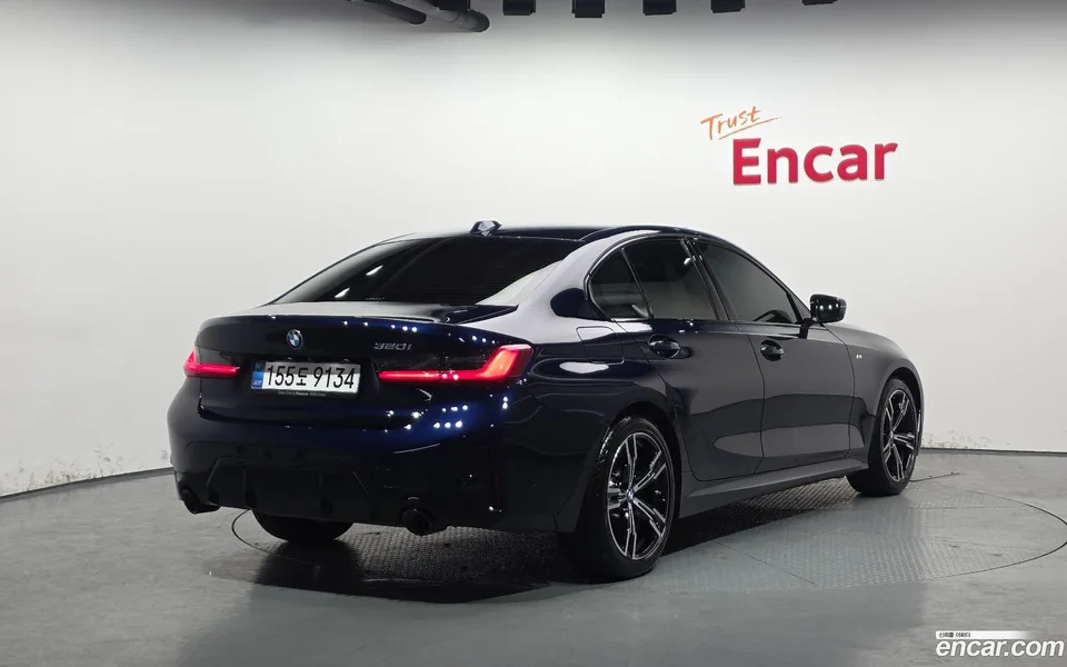 BMW 3 Series 320i M 2025 — миниатюра 2
